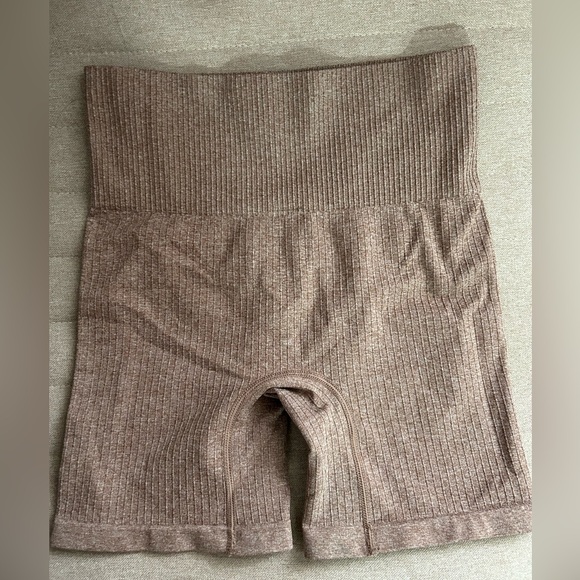 light brown biker shorts - Picture 2 of 2